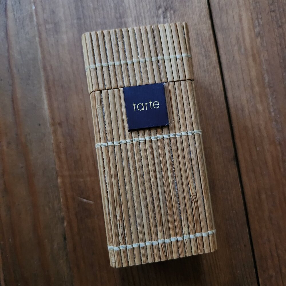 Tropical vibe Tarte box